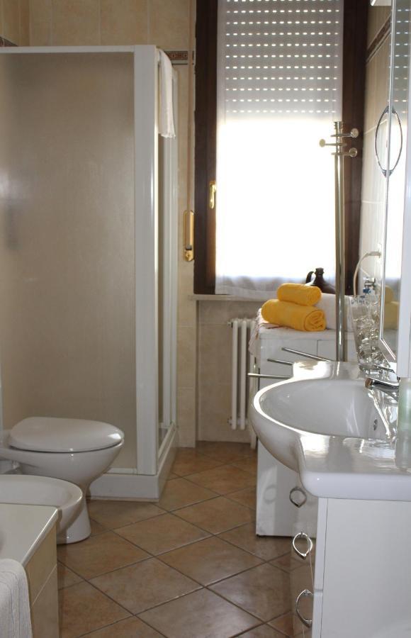 B. & B. Nabucco Bed & Breakfast Parma Luaran gambar